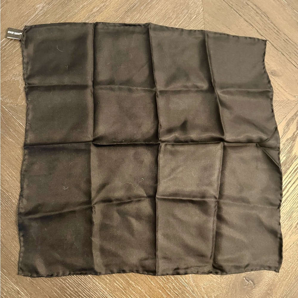 Murano Men’s Black 17in By 17in Pocket Square. Gently Used